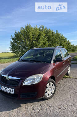 Универсал Skoda Fabia 2009 в Житомире