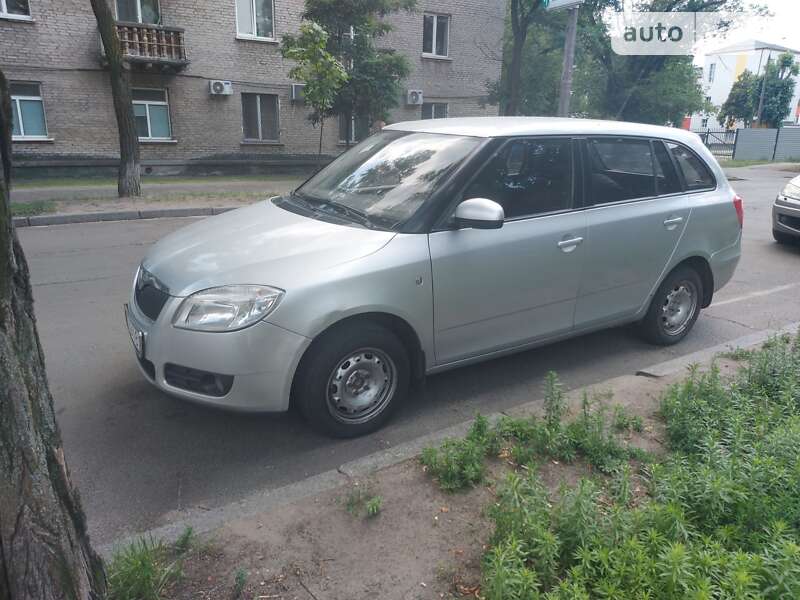 Універсал Skoda Fabia 2009 в Києві