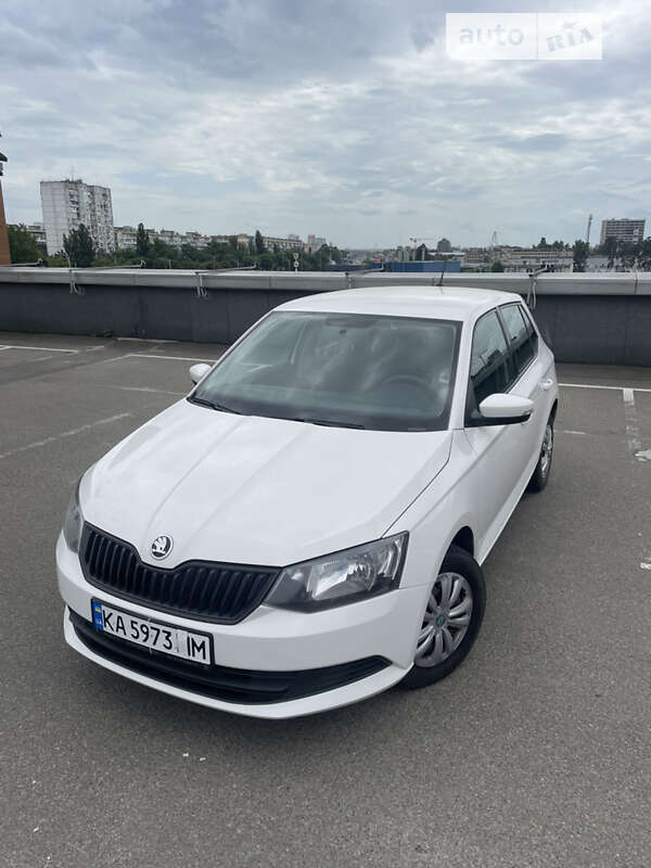 Хетчбек Skoda Fabia 2017 в Києві