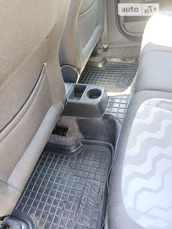 Універсал Skoda Fabia 2009 в Івано-Франківську фото 40 Універсал Skoda Fabia 2009 в Івано-Франківську