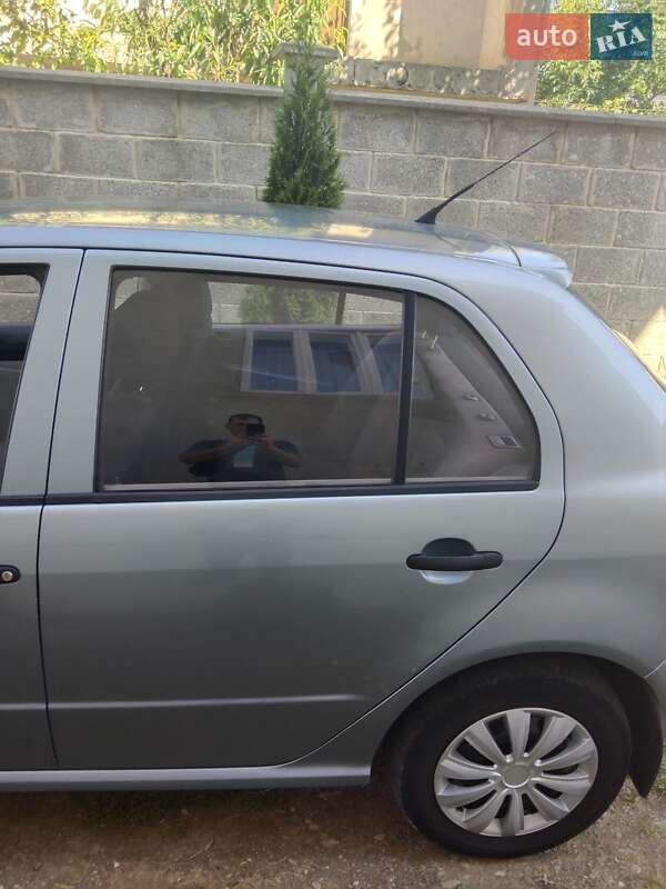 Хетчбек Skoda Fabia 2002 в Надвірній фото 8 Хетчбек Skoda Fabia 2002 в Надвірній