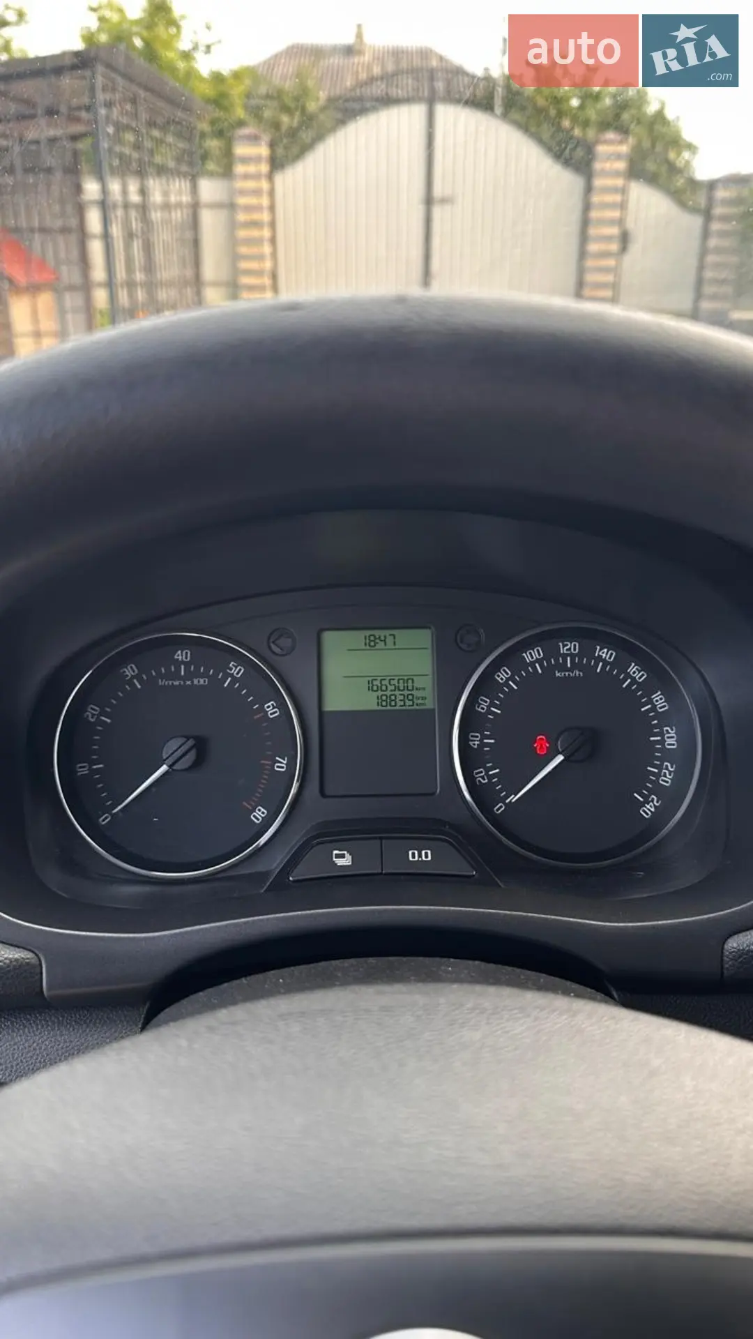 2011 Skoda Fabia - мініатюра 2