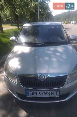 Хэтчбек Skoda Fabia 2012 в 