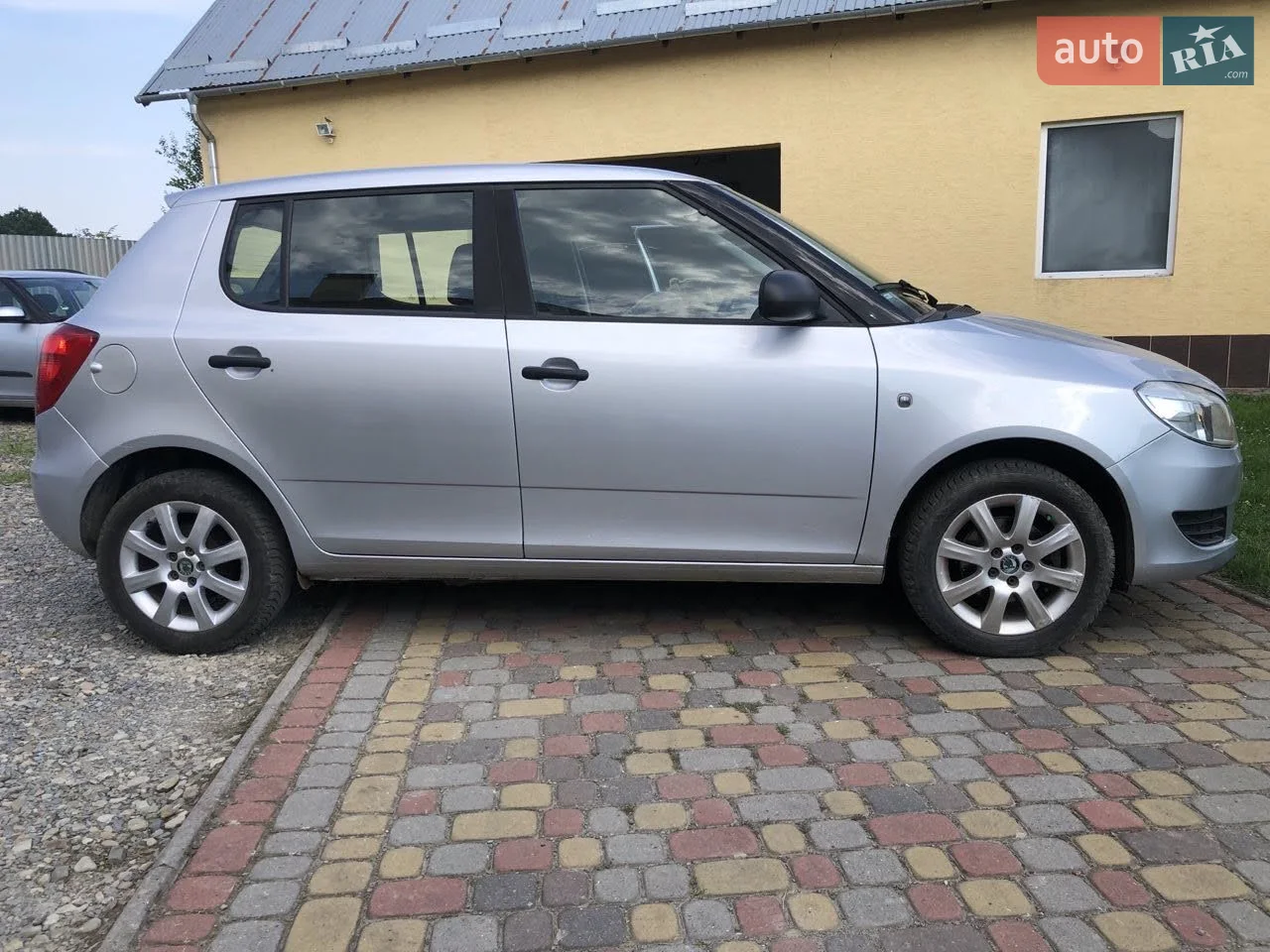 2011 Skoda Fabia - мініатюра 7