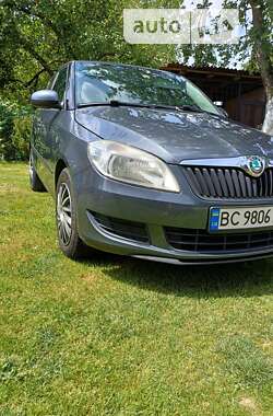 Хэтчбек Skoda Fabia 2011 в Львове