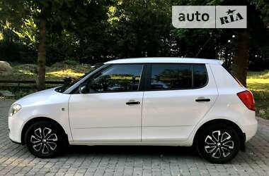 Хэтчбек Skoda Fabia 2009 в 