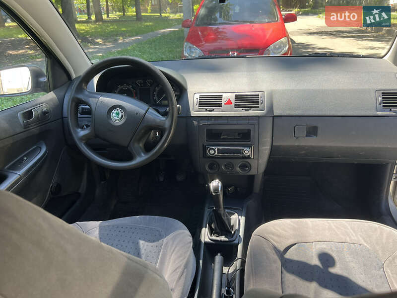 Хэтчбек Skoda Fabia 2005 в Харькове