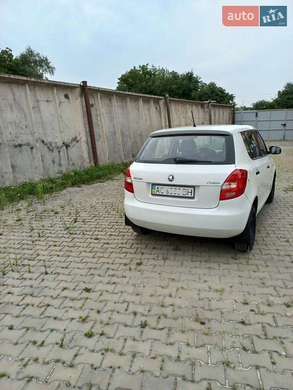 Хэтчбек Skoda Fabia 2013 в Луцке