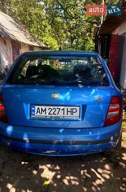 Хэтчбек Skoda Fabia 2000 в 
