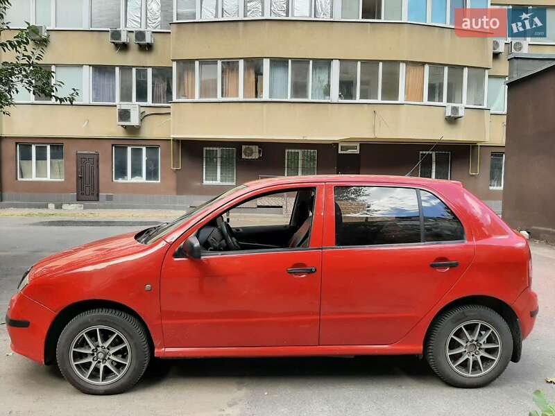 Хэтчбек Skoda Fabia 2005 в 