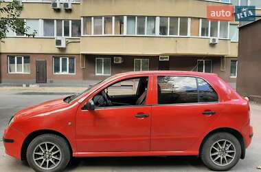 Хэтчбек Skoda Fabia 2005 в 