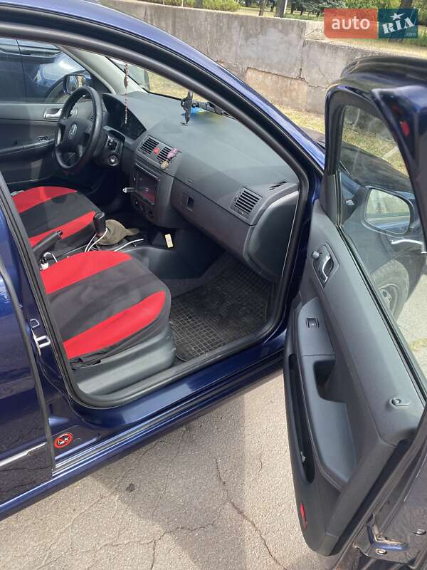 Универсал Skoda Fabia 2004 в Кривом Роге