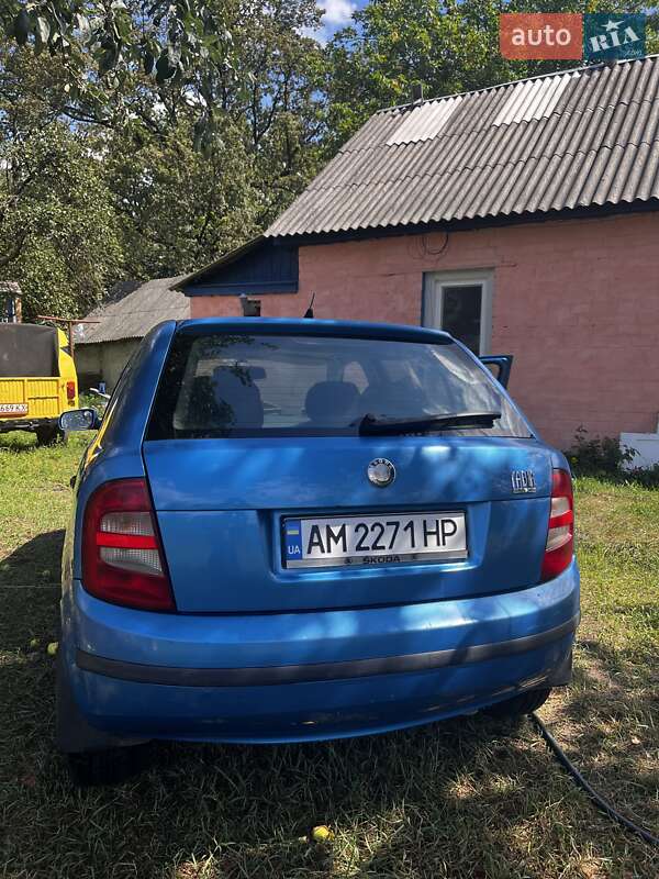 Хэтчбек Skoda Fabia 2000 в Радомышле