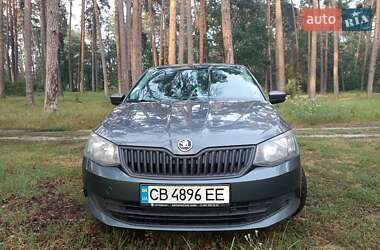 Хэтчбек Skoda Fabia 2015 в Чернигове