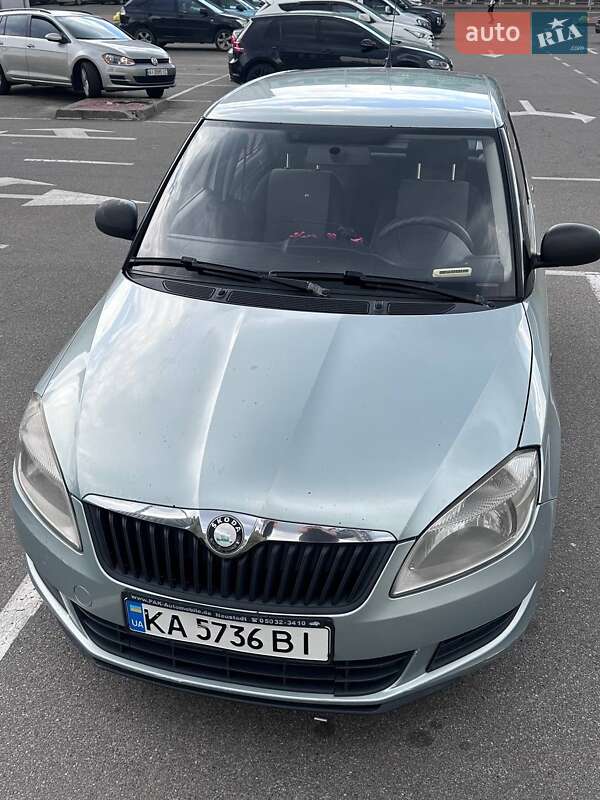 Хэтчбек Skoda Fabia 2010 в Киеве