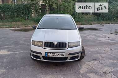 Хэтчбек Skoda Fabia 2006 в Киеве