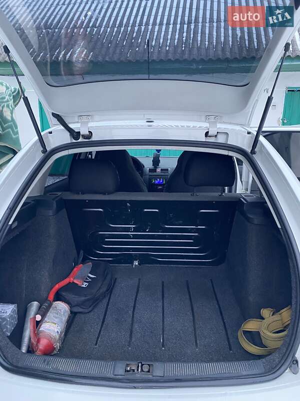 Універсал Skoda Fabia 2004 в Житомирі