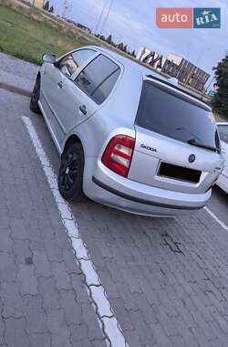 Хэтчбек Skoda Fabia 2002 в Львове