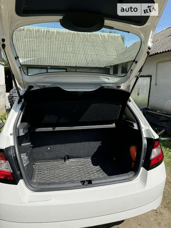 Хетчбек Skoda Fabia 2017 в Ужгороді фото 4 Хетчбек Skoda Fabia 2017 в Ужгороді