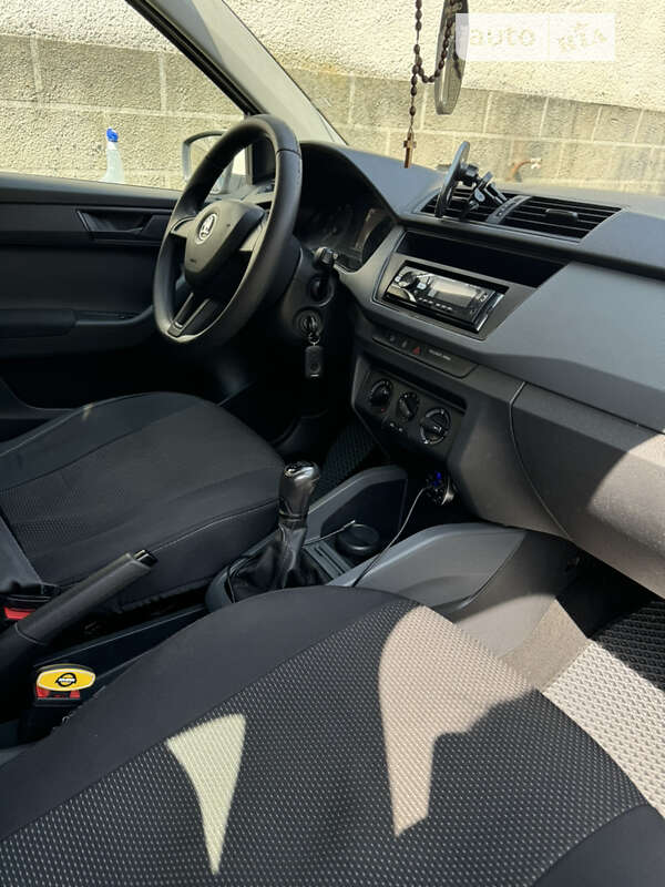 Хетчбек Skoda Fabia 2017 в Ужгороді фото 10 Хетчбек Skoda Fabia 2017 в Ужгороді