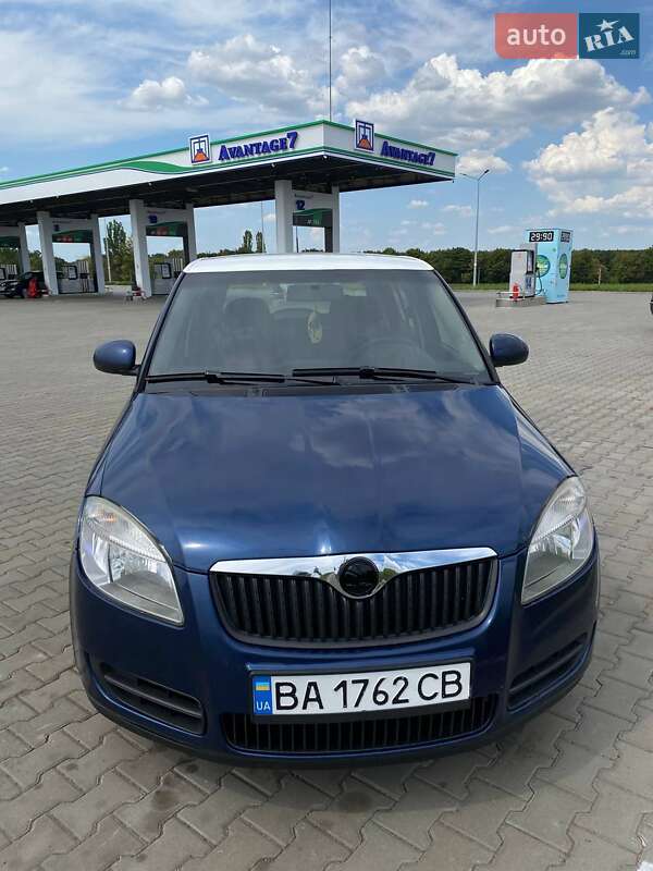Хетчбек Skoda Fabia 2009 в Голованівську