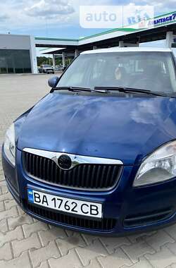 Хэтчбек Skoda Fabia 2009 в Голованевске