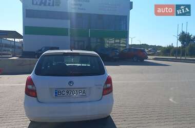 Универсал Skoda Fabia 2011 в Нововолынске