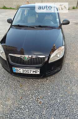 Хэтчбек Skoda Fabia 2009 в Львове