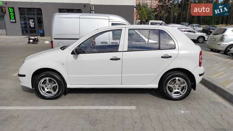 Хэтчбек Skoda Fabia 2006 в Ирпене