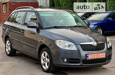 Універсал Skoda Fabia 2008 в Рівному