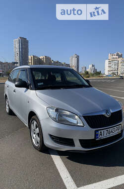 Універсал Skoda Fabia 2011 в Києві