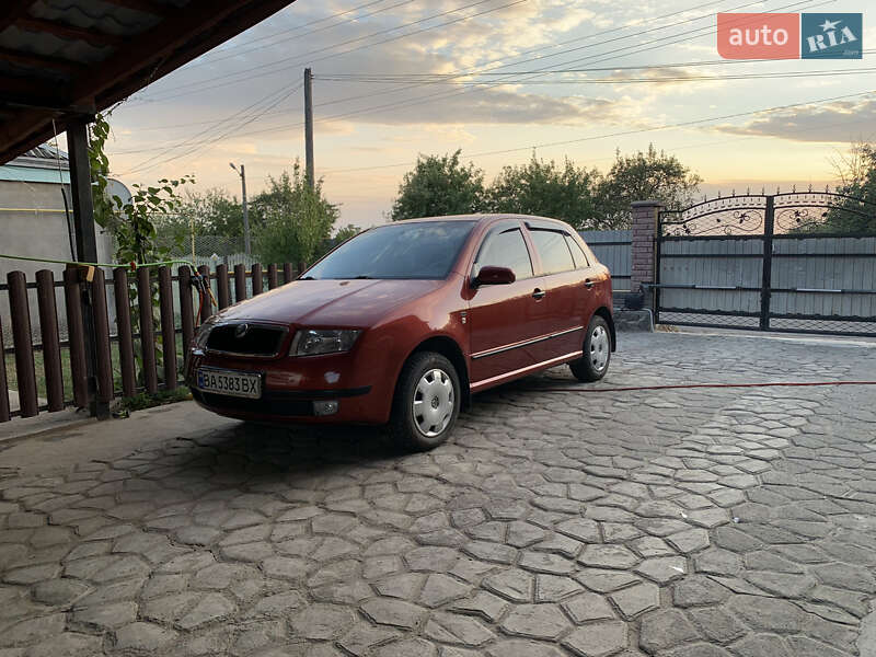 Хэтчбек Skoda Fabia 2001 в 