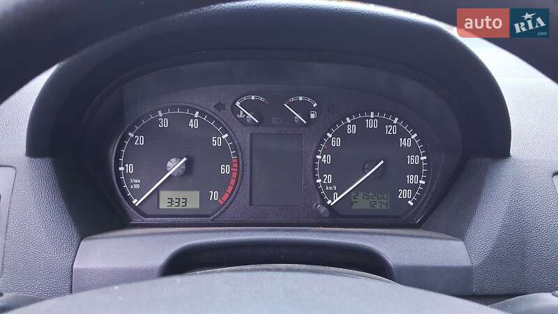 Хэтчбек Skoda Fabia 2003 в Луцке