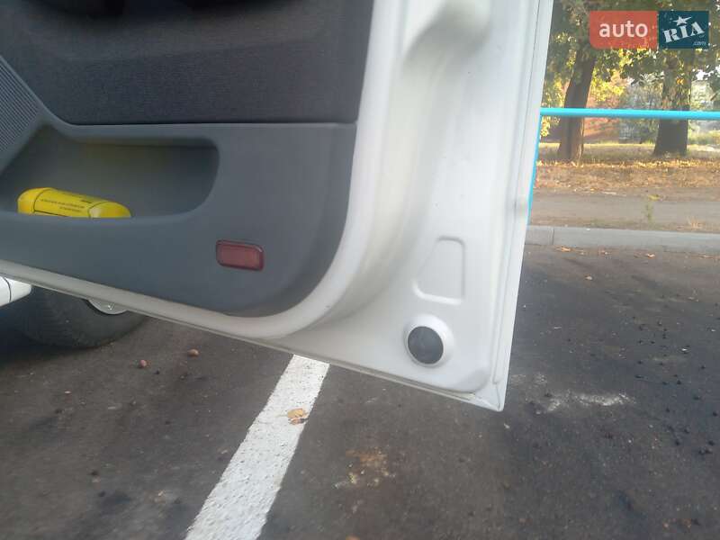 Універсал Skoda Fabia 2003 в Полтаві