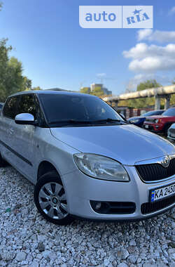 Хэтчбек Skoda Fabia 2008 в Киеве