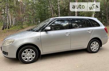 Універсал Skoda Fabia 2008 в Охтирці