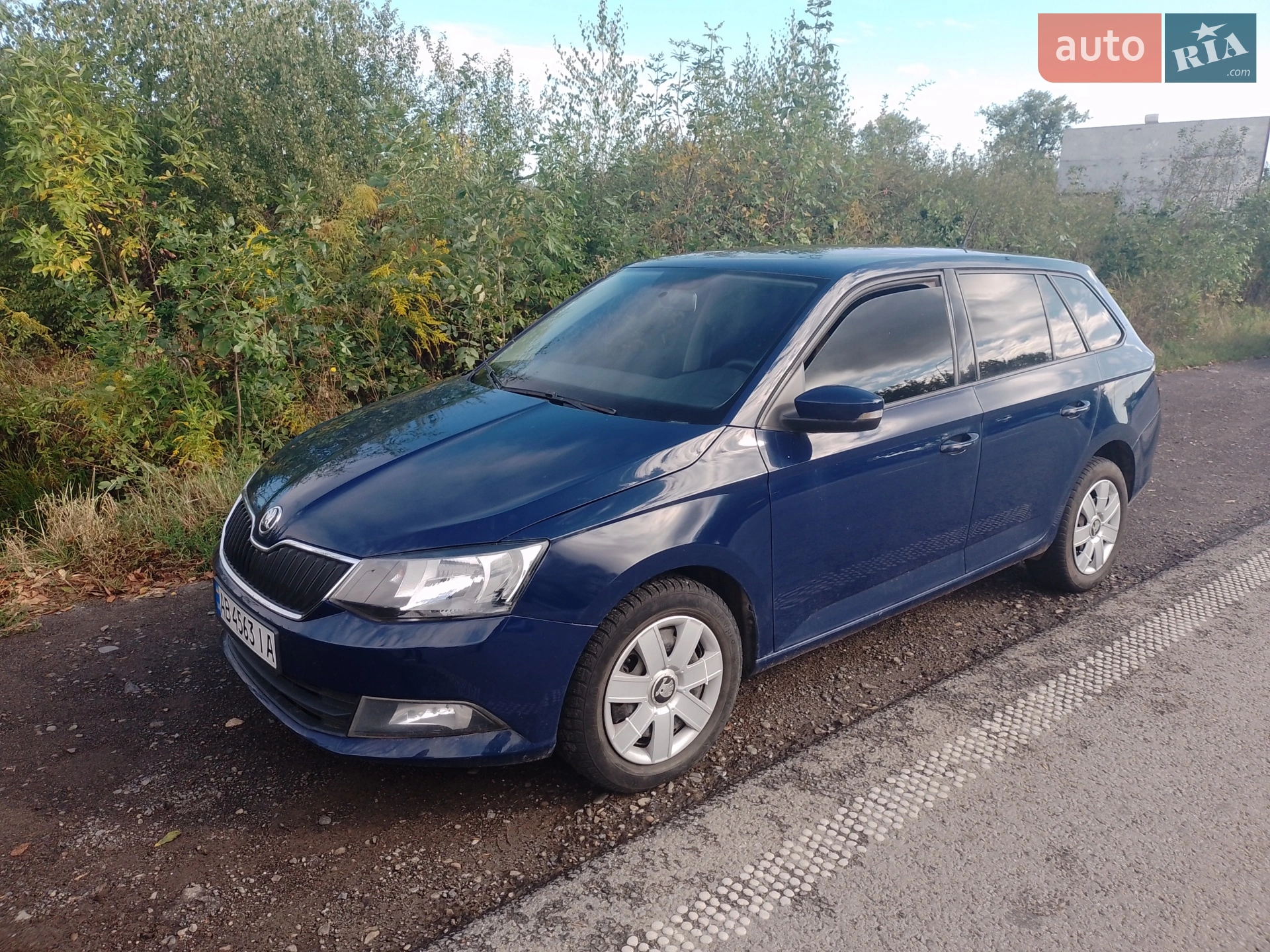 2015 Skoda Fabia - мініатюра 2