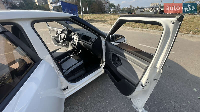 Хэтчбек Skoda Fabia 2014 в Кропивницком фото 37 Хэтчбек Skoda Fabia 2014 в Кропивницком