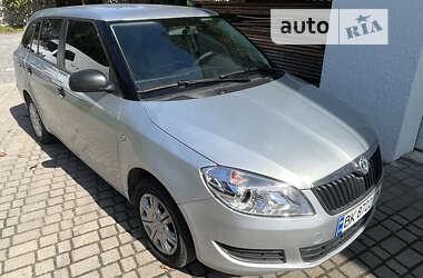 Универсал Skoda Fabia 2011 в Звягеле