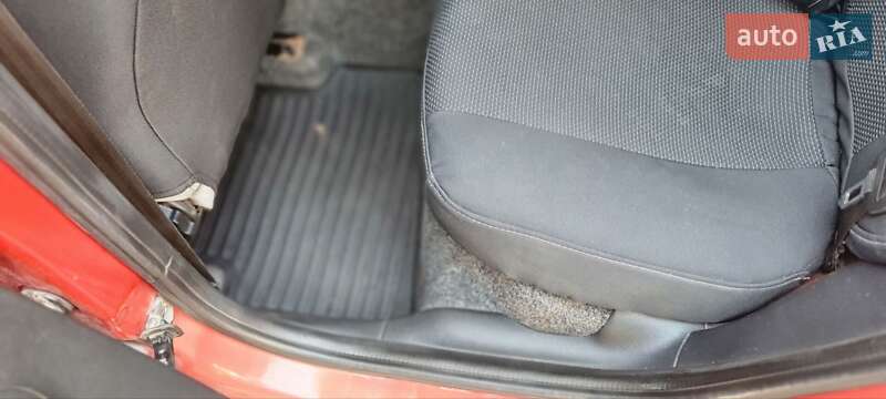 Хетчбек Skoda Fabia 2010 в П'ятихатках фото 7 Хетчбек Skoda Fabia 2010 в П'ятихатках