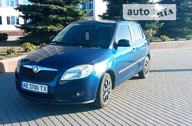 Хетчбек Skoda Fabia 2008 в Дніпрі