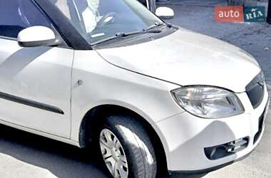 Хетчбек Skoda Fabia 2008 в 