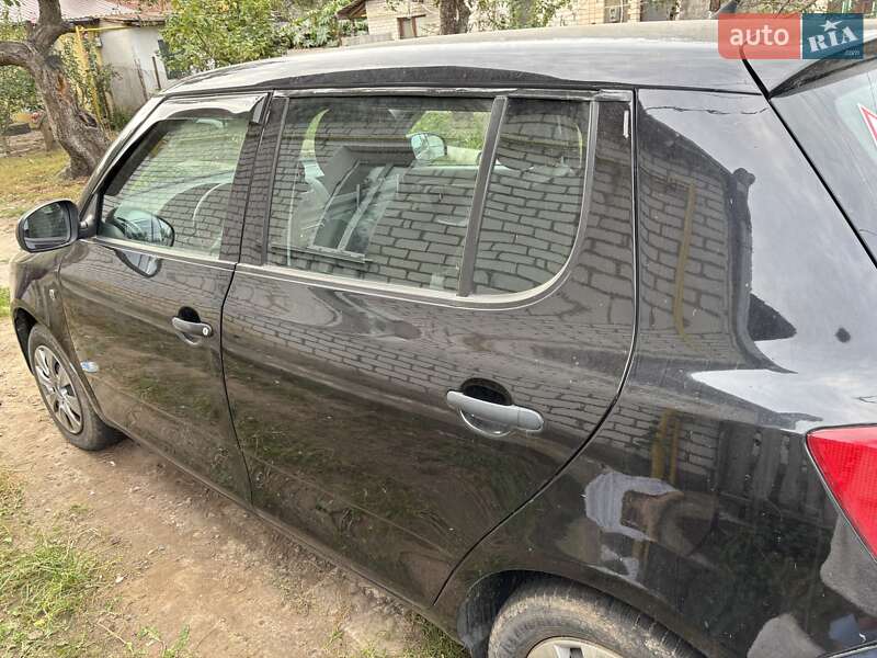 Хэтчбек Skoda Fabia 2009 в Житомире