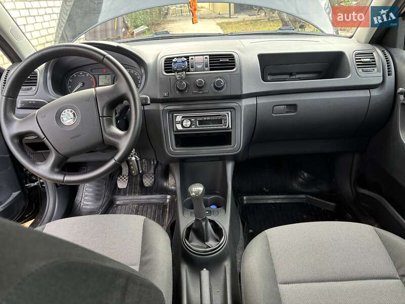 Хэтчбек Skoda Fabia 2009 в Житомире
