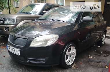 Хэтчбек Skoda Fabia 2010 в Киеве