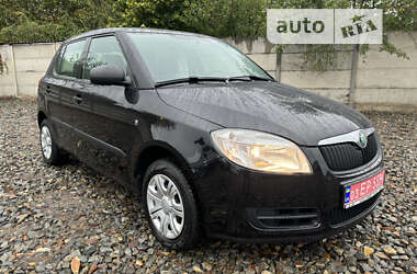 Хэтчбек Skoda Fabia 2010 в Луцке