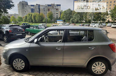 Хэтчбек Skoda Fabia 2013 в Львове