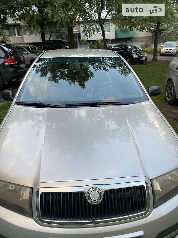 Седан Skoda Fabia 2006 в Львове