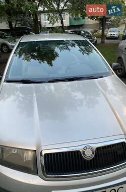 Седан Skoda Fabia 2006 в Львове