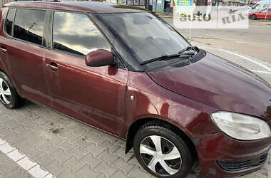 Хетчбек Skoda Fabia 2012 в Києві